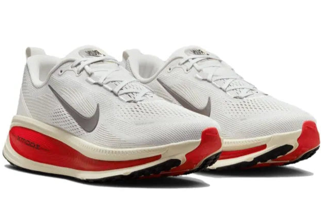 Nike Vomero 18 Men's Road Running Shoes - Platinum Tint/Siren Red/Light Smoke Grey/Metallic Pewter