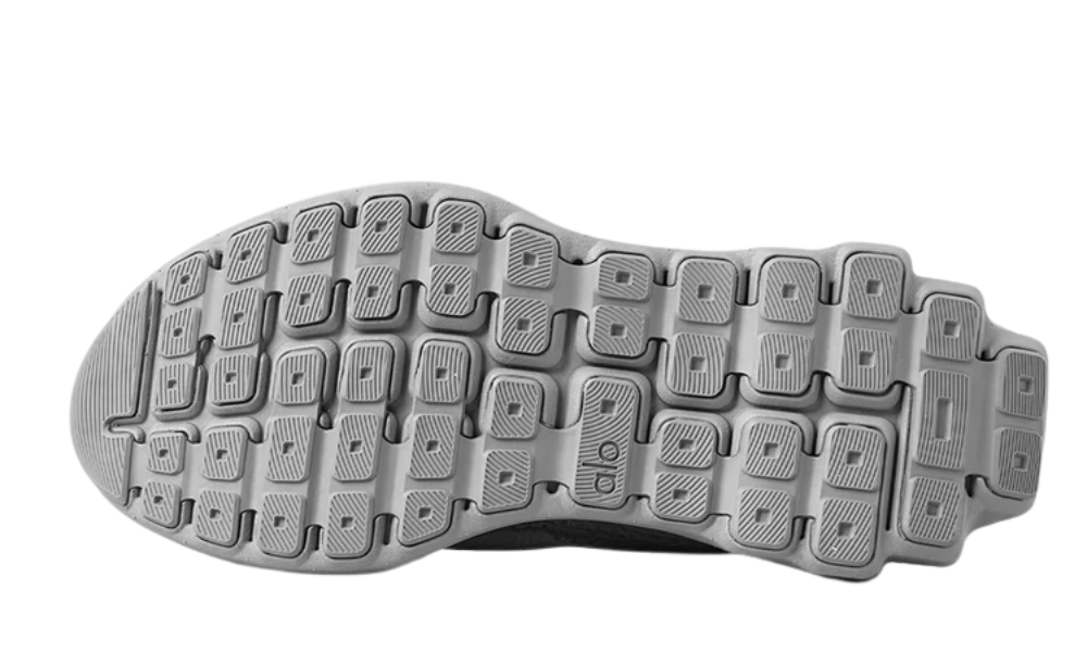 alo yoga runner gray