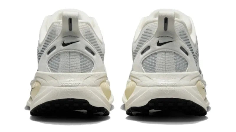 Nike Vomero 18 Summit White Coconut Milk