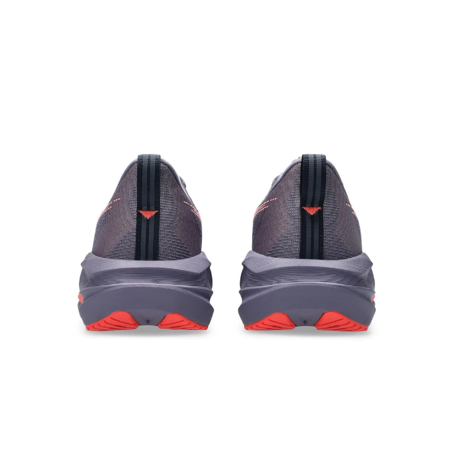 ASICS Novablast 5 running shoe in a carrier grey and black colorway